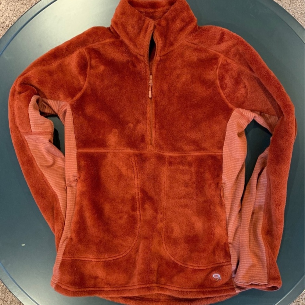 Mountain Hardware fleece pullover